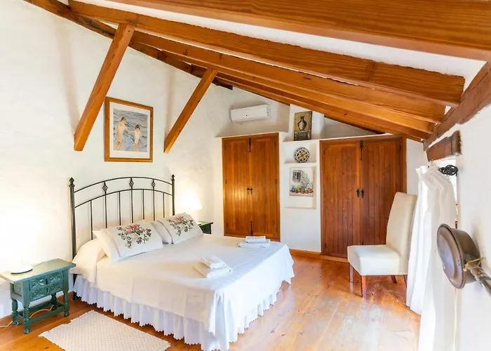 Sta Teresa, Casa Grande * إِستيبونا